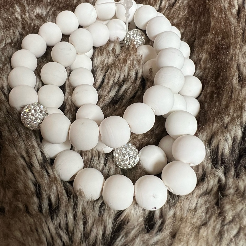 ETE NWT White clay Beaded Bracelet stack with Silver Accents